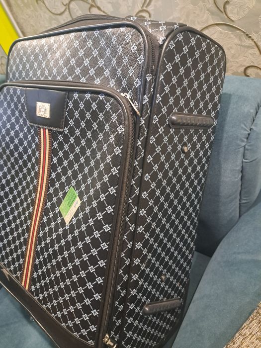 Чемодан  чемодан