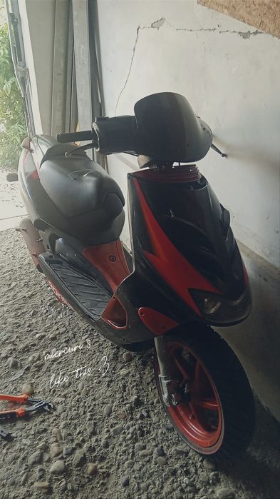 Se vinde scuter aprilia  sr 50