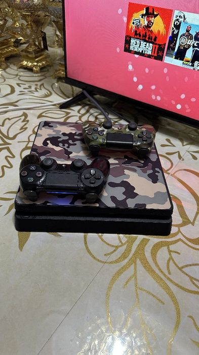 Playstation 4 slim