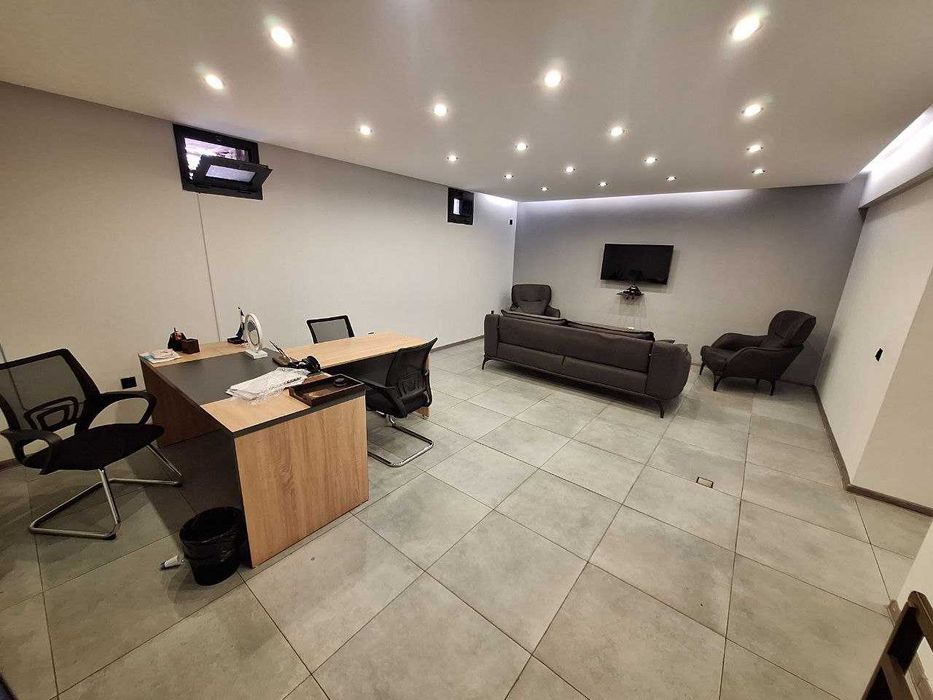 Сдается в аренду помещение офис Ойбек Цум под бизнес оринтир 110 школа