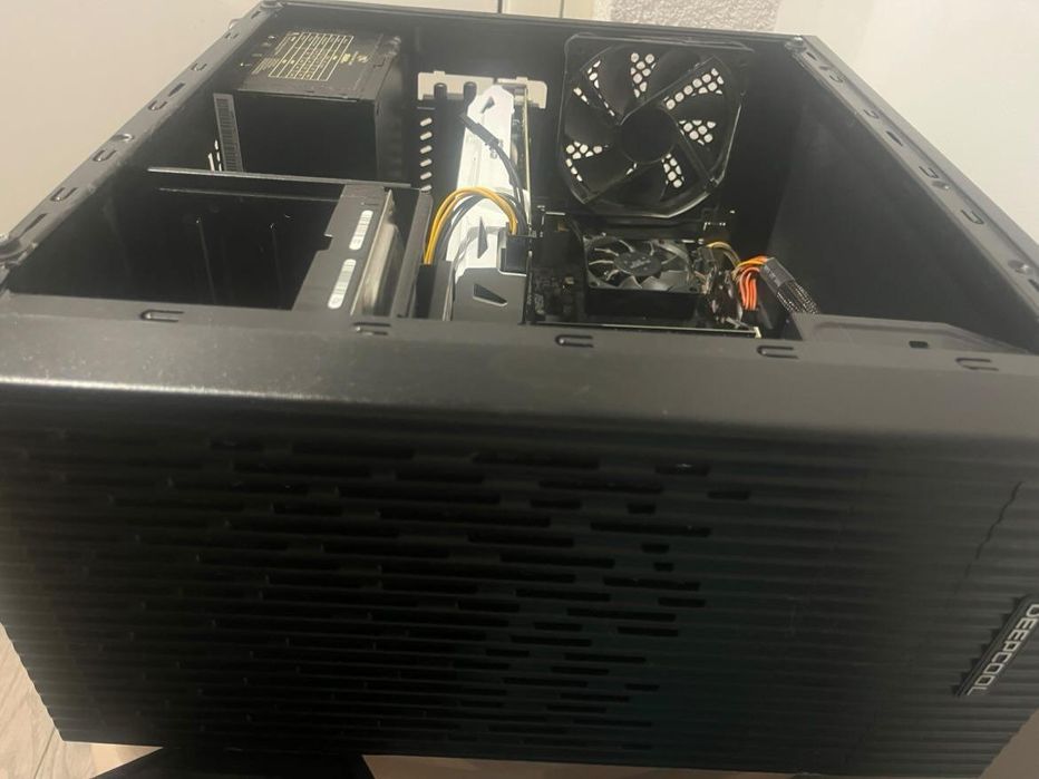 Компютър Deepcool