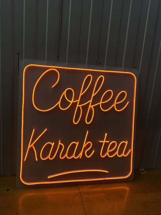 Неоновая вывеска