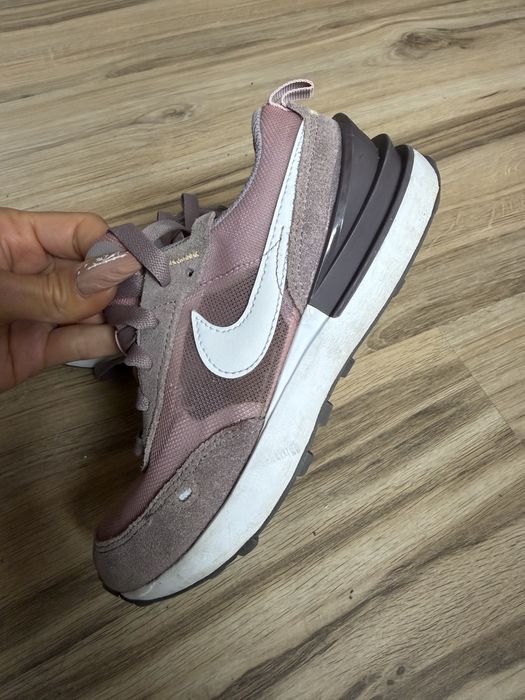 Оригинални юношески маратонки Nike Waffle One! 32 н