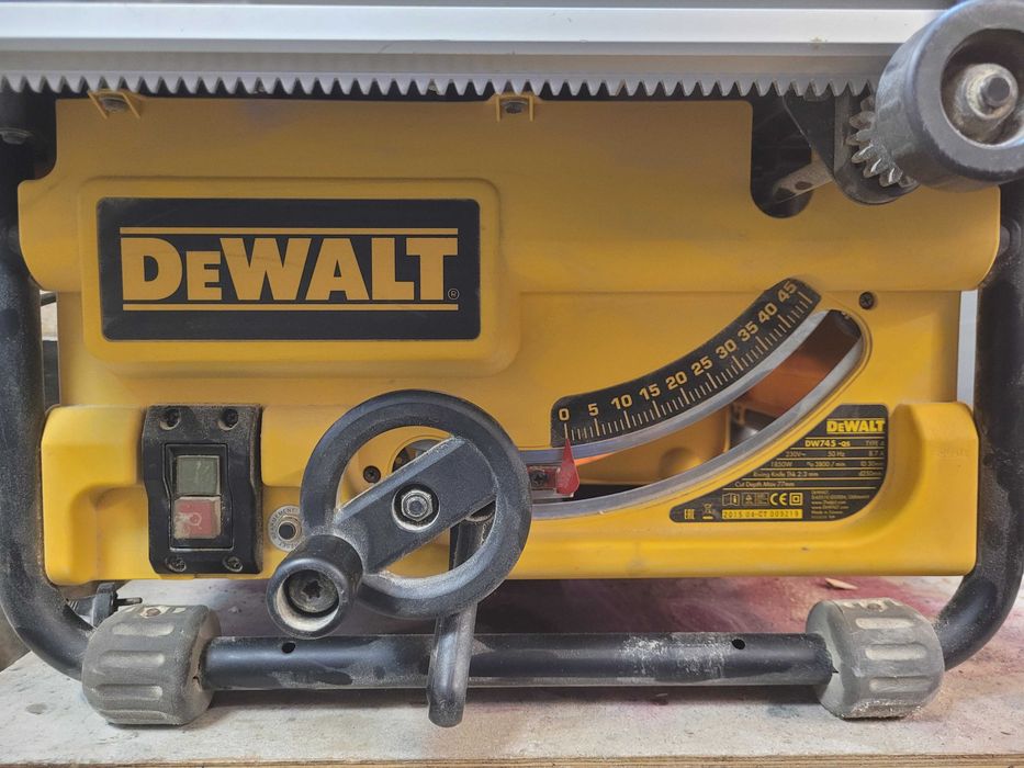 circular de banc DeWalt