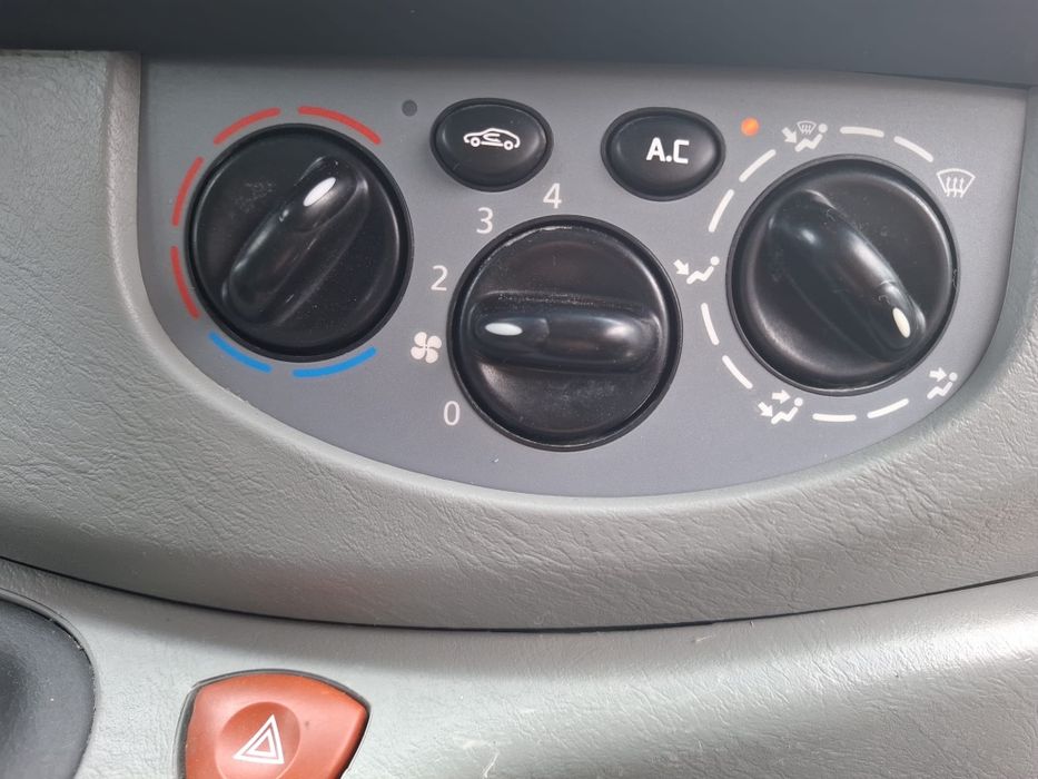 OPEL Vivaro 2012 — imagine 4