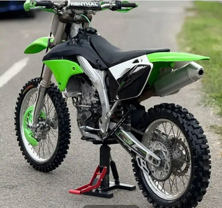 Vând Kawasaki KXF 450 2006 impecabil\2750€ neg!