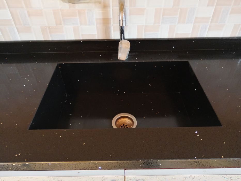 Столешница из искусственный камен