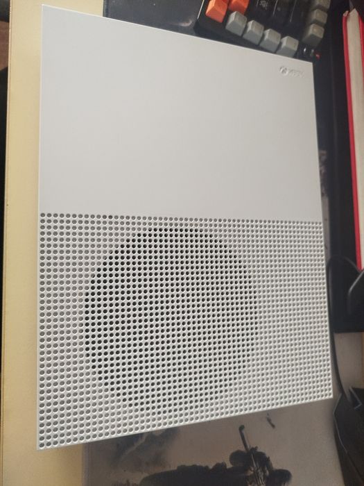 Xbox one s продажа или обмен