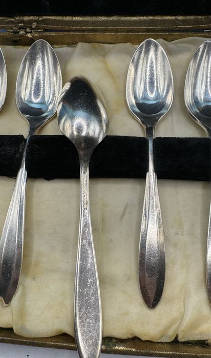 Посребрени лъжици Community 1936 година