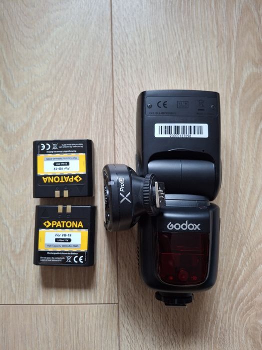 Blitz Godox V860 II F si trigger X-Pro F pentru Fuji