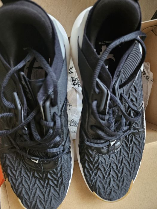 Under Armour Project Rock 6