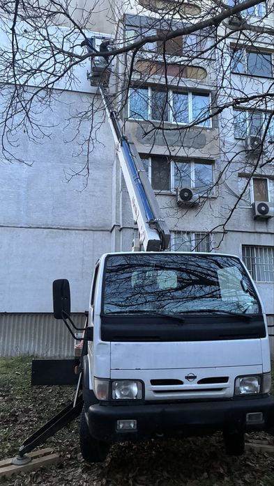 Под наем автовишка , рязане дървета , мотнаж на климатици