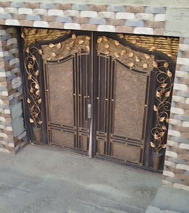 Дарвоза.  .   .   .