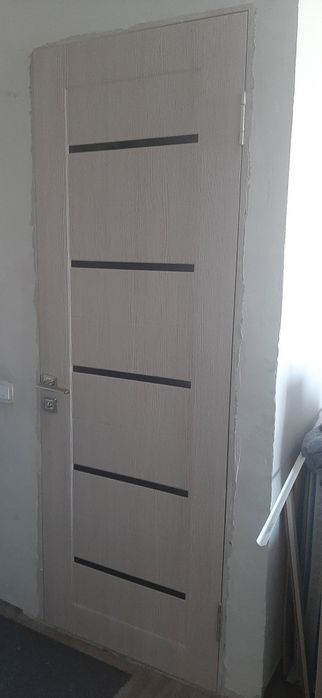 Дверь новая,в упаковке, 80 см