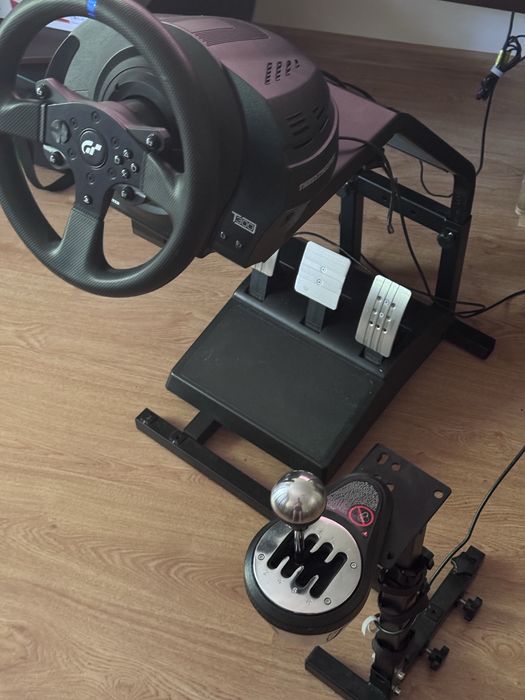 Волан Thrustmaster T300 RS, педали и Скоростен лост TH8A