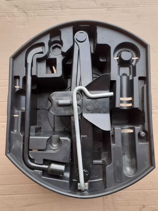 Cric,cheie de roti PEUGEOT 5008, 3008, 2008, CITROEN DS7, C5 Aircross