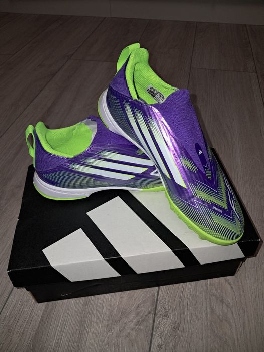 Ghete fotbal F 50, pentru copii, număr 34 (NOI)