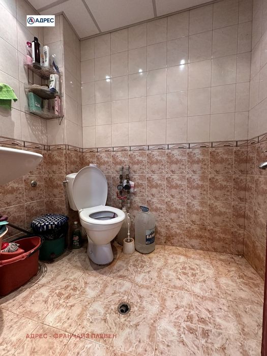 Продава се Тристаен апартамент в Плевен, Идеален център - 95 кв.м за 1685 €/кв.м - Снимка #10