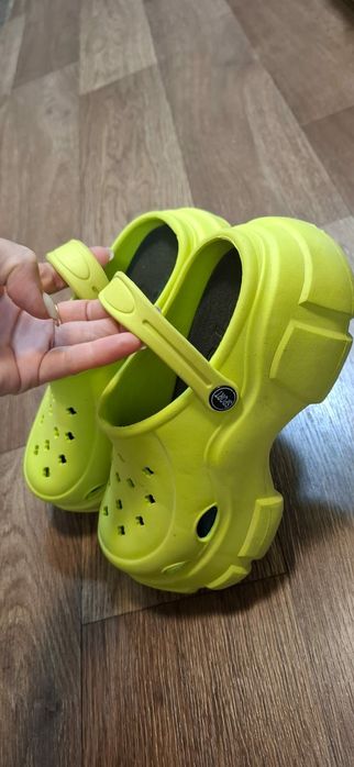 Стильные женские сабо на платформе