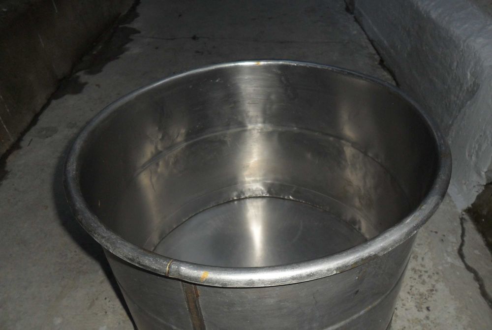 продается нержавеющая кастрюля