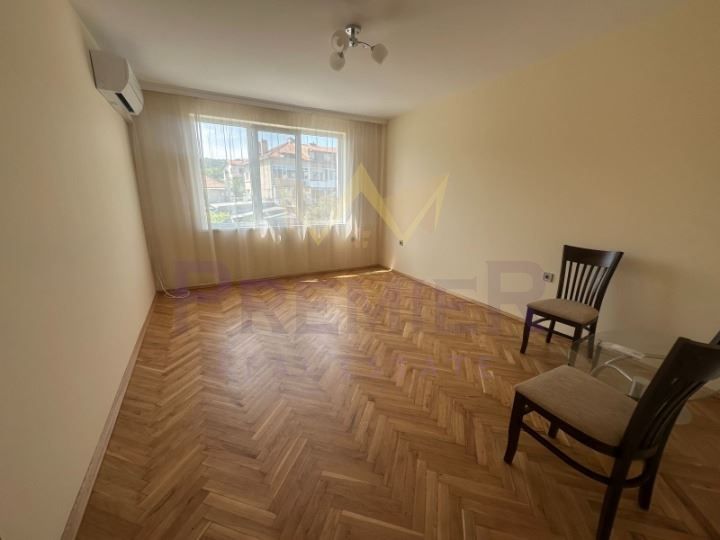 Етаж от къща в Варна-Виница площ 110 цена 1250