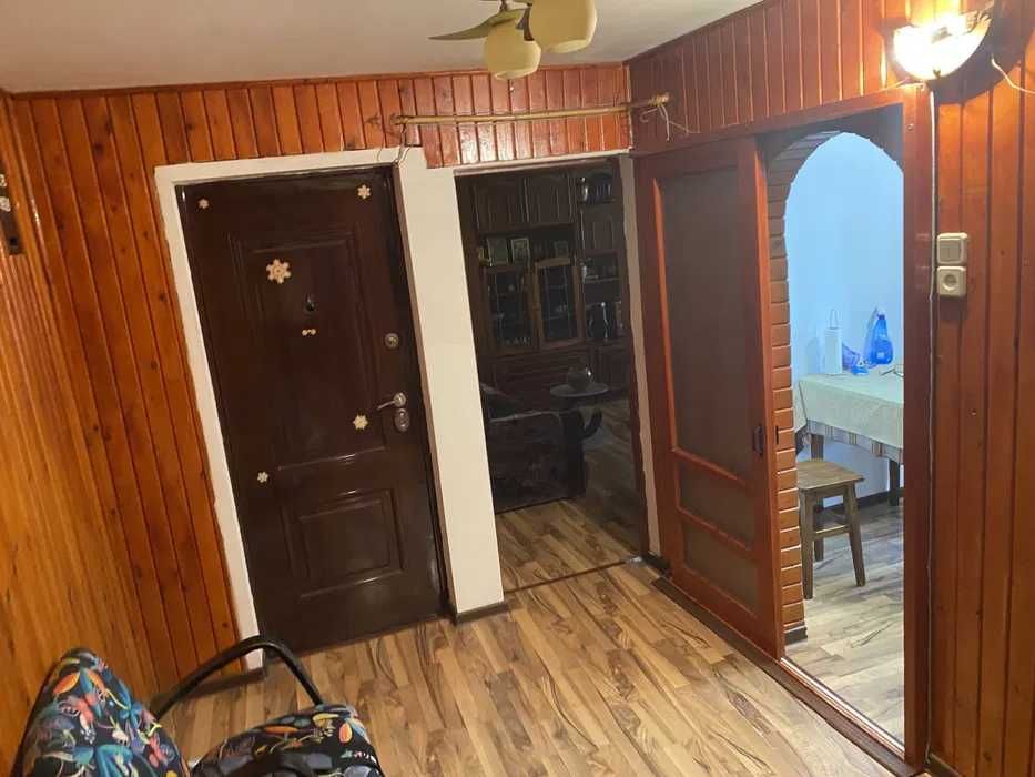 Apartament de vanzare 3 camere Dragasani