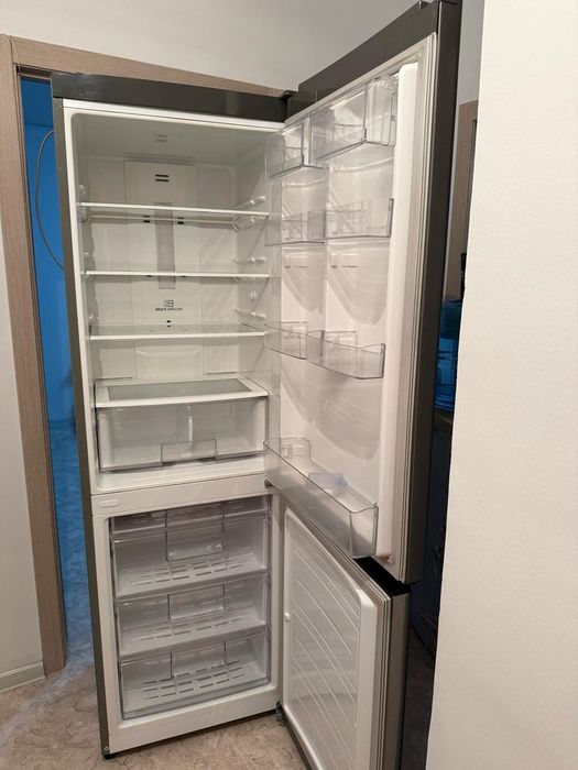 Продам холодильник LG