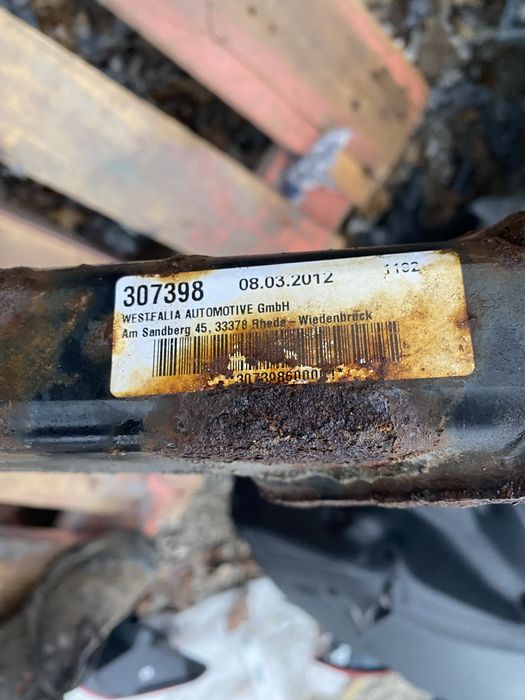 Теглич Ford C-Max 2010-2019