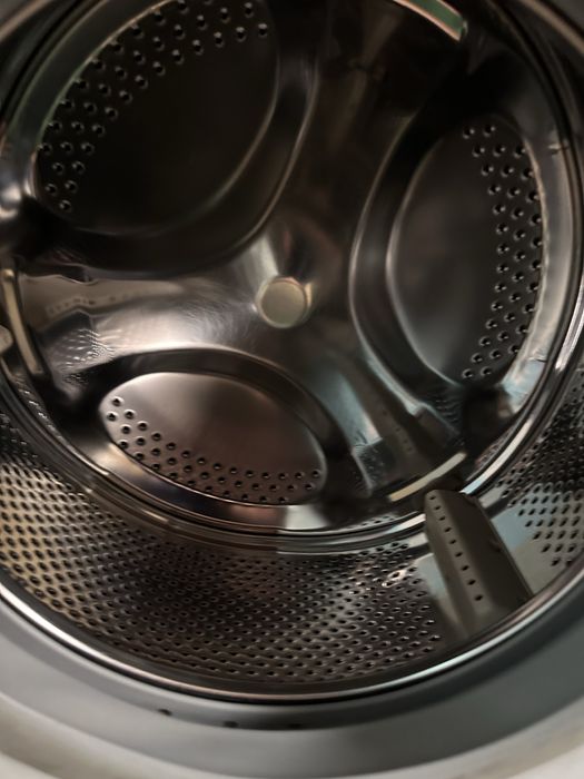 Стриральная машинка прадаётса