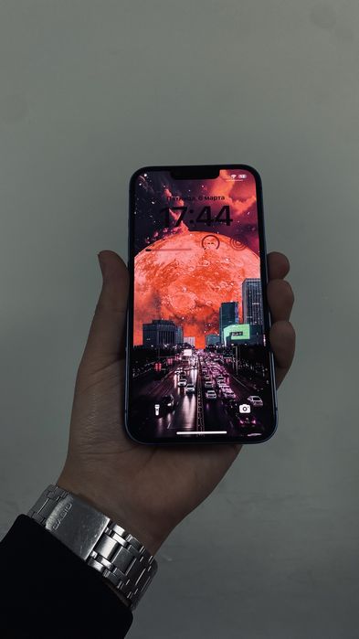 iPhone 13 128GB с коробкой