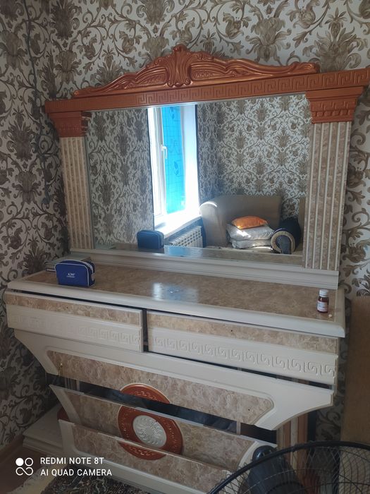 СРОЧНО Продаётся Камот с большим зеркалом турецкий
