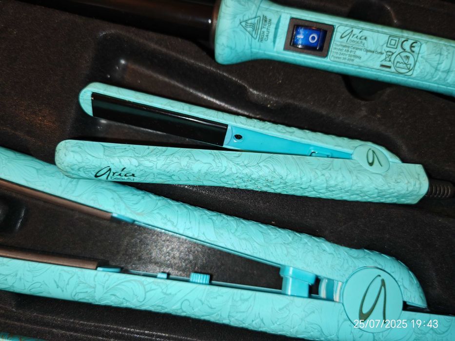 Aria Beauty set Placa de par ceramica și ondulator