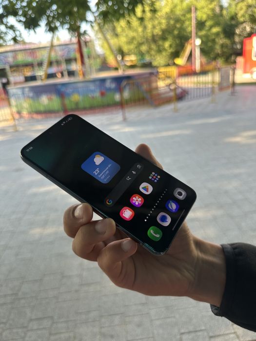 Продам Samsung S22