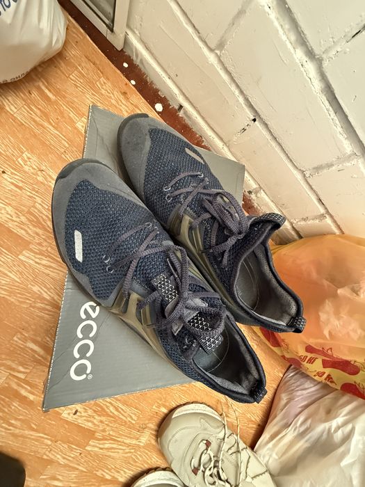 Ecco Продам Мужские кроссовки