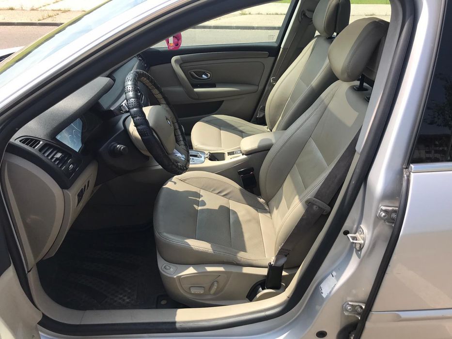 Vând Renault Laguna 3