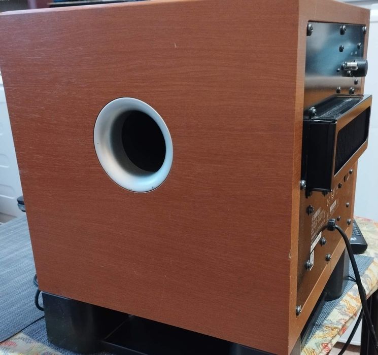 Субуфер Yamaha домашен