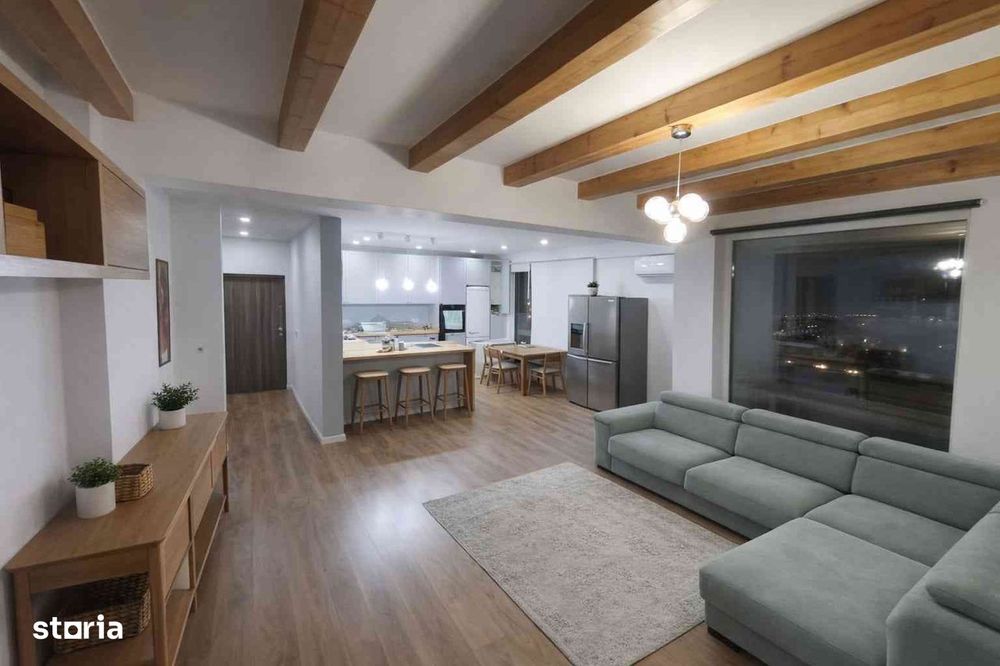 Apartament tip Penthouse la strada principala !