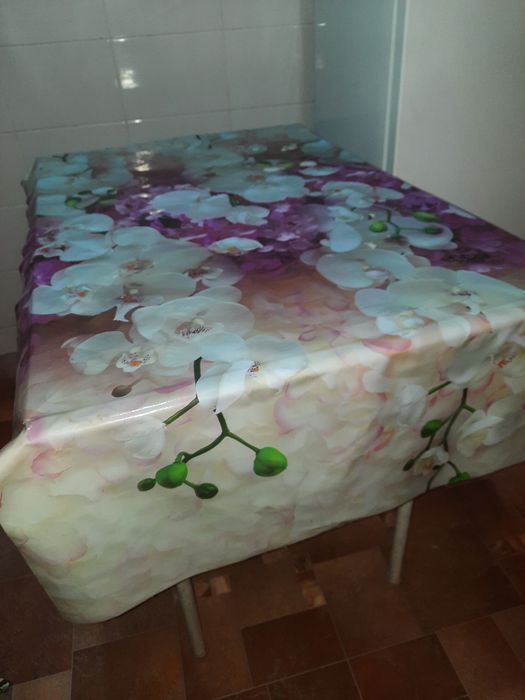 Продам кухонный стол