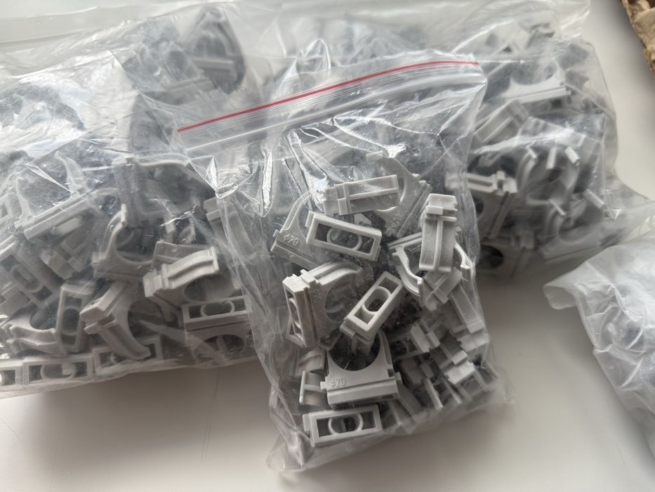 Продам крепеж клипсы d20 для гофры