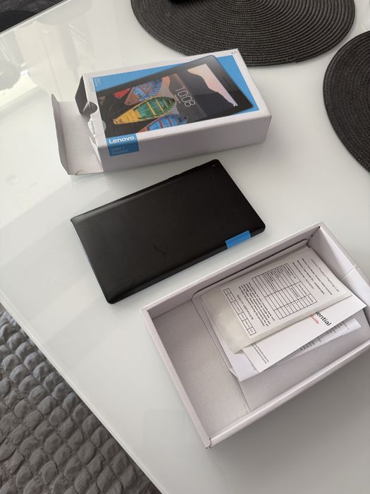 Таблет LENOVO TAB3 7