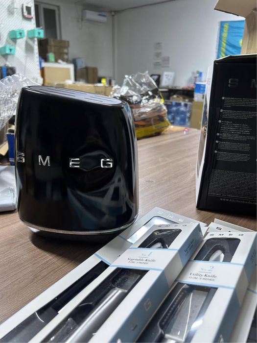 Smeg набор ножей