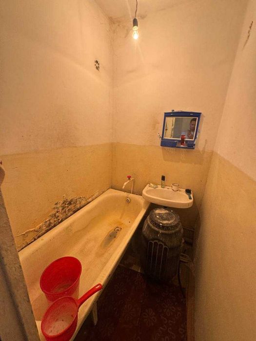 Уй сотилади кассобликда