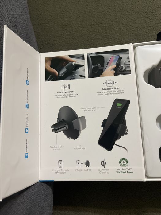 Безжично зарядно за кола