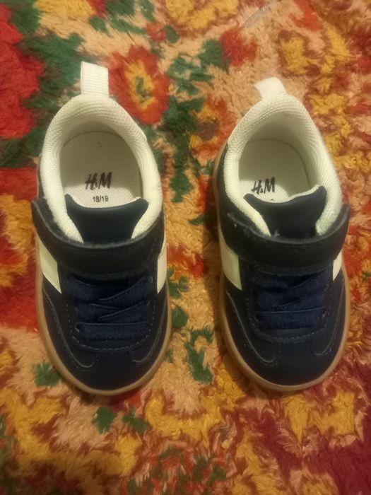Adidași H&M copii mărime 18/19