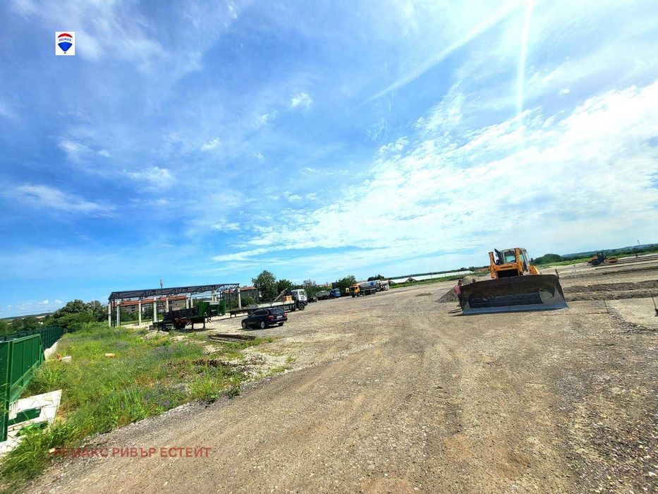 Дава се под наем Парцел в Русе, Промишлена зона - Изток - 43000 кв.м за 21930 € - Снимка #4