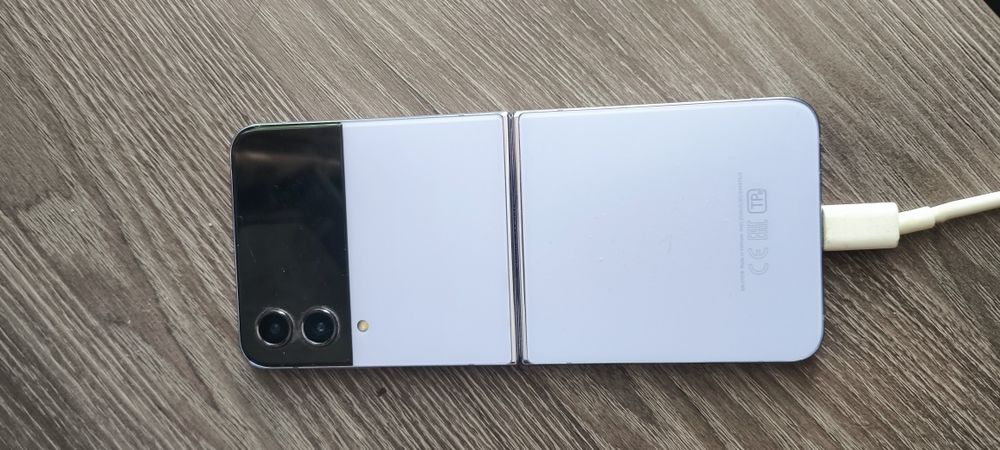 Samsung z flip 4