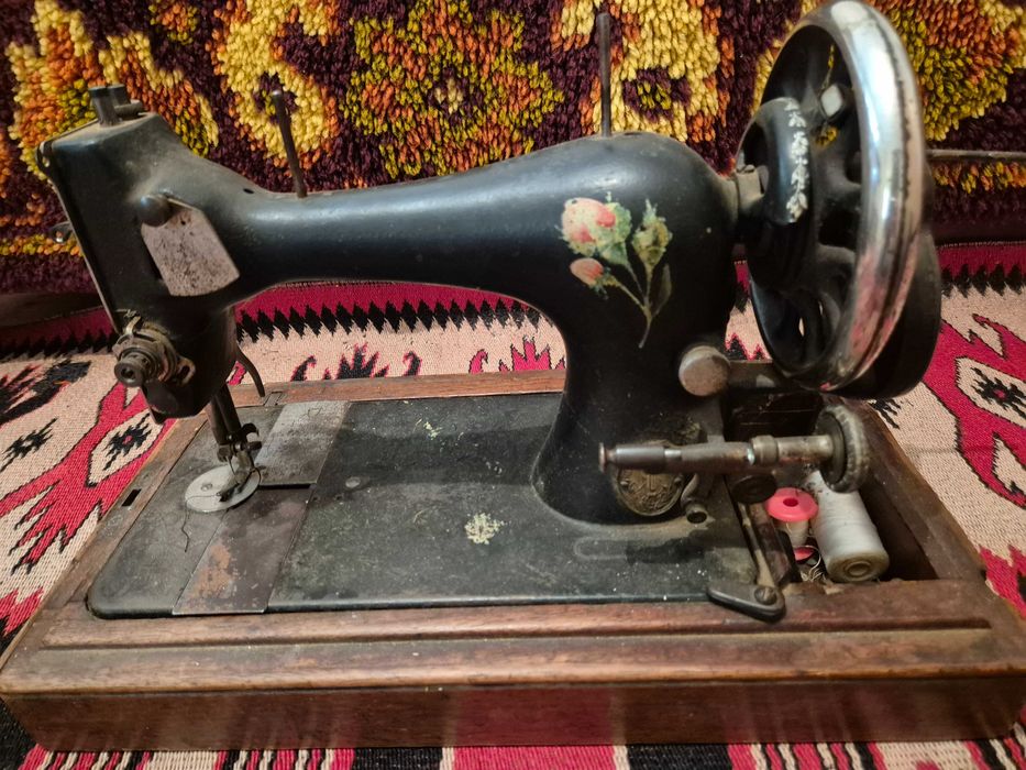 Стара шевна машина SINGER