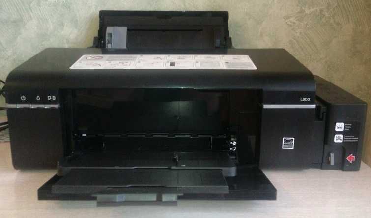 Продам принтер Epson L800 и епсон Р50
