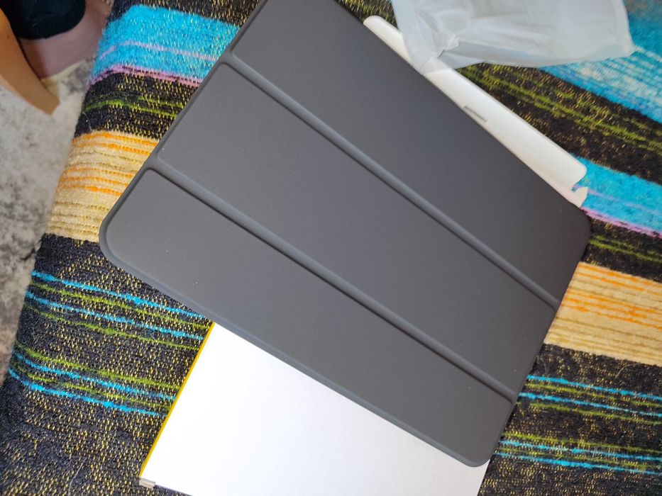 Кейс за айпад 11 инча нов , неизползван