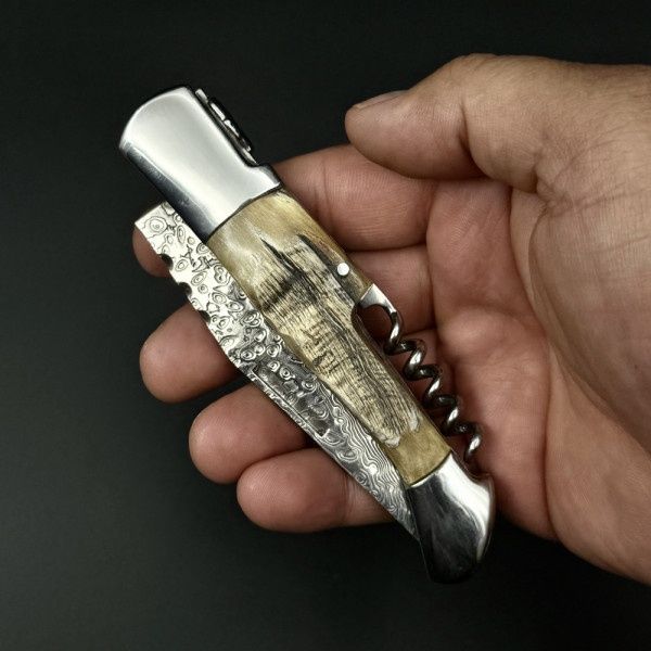 Сгъваем нож от дамаска стомана VG10 и чирени от кози рог